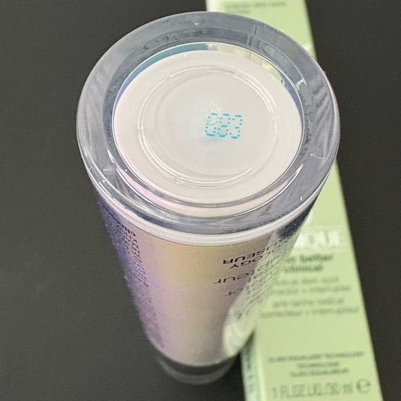 Clinique Even Better Clinical Radical Dark Spot Corrector 1 oz New in Box - Picture 3 of 3